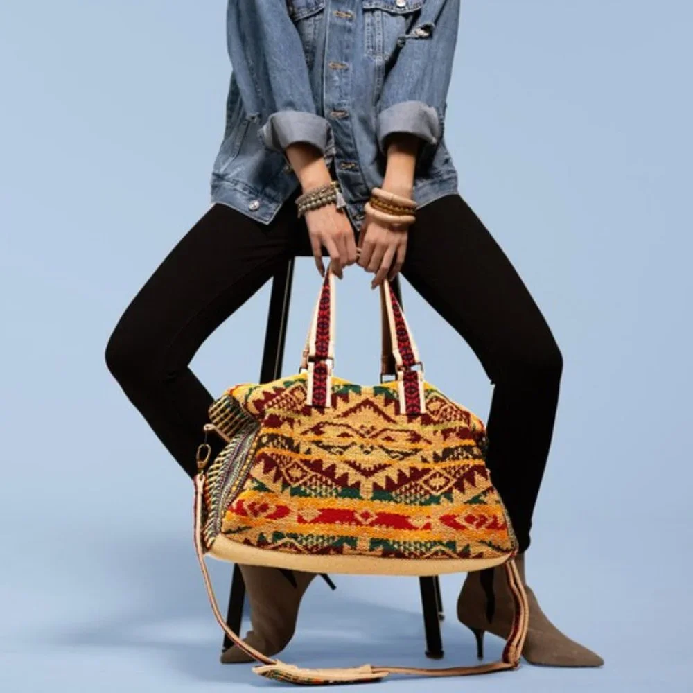 Boho Travel Bag - Ethnic Navajo Design - Handwoven from Fully Fine Cotton - Picture 4 of 11